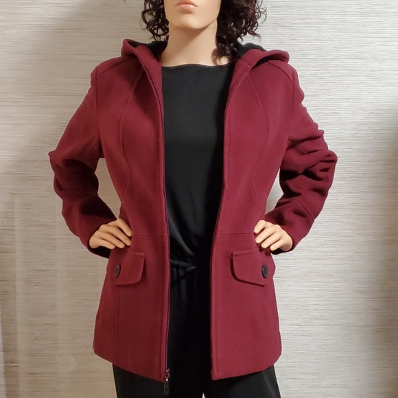 Ladies wool coat . NEW - Picture 2 of 10